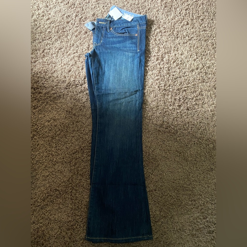 Gap Bootcut size 6 Jeans. NWT